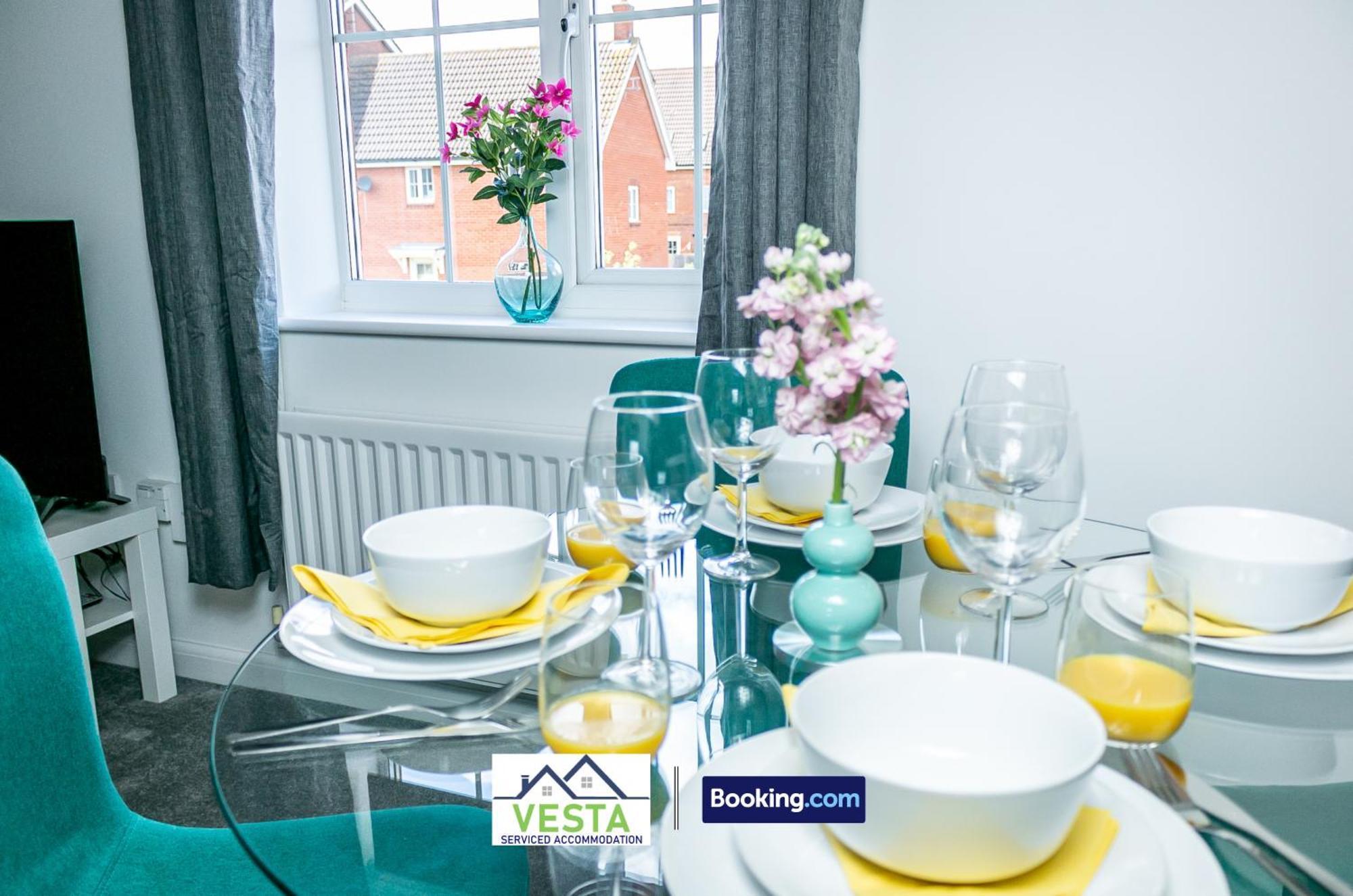 Three Bedroom Apartment By Vesta Serviced Accommodation & Short Lets Hatfield With Free Parking Exterior photo